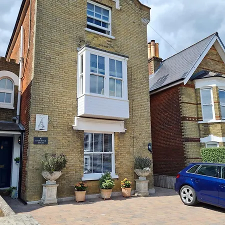 Endeavour House-3